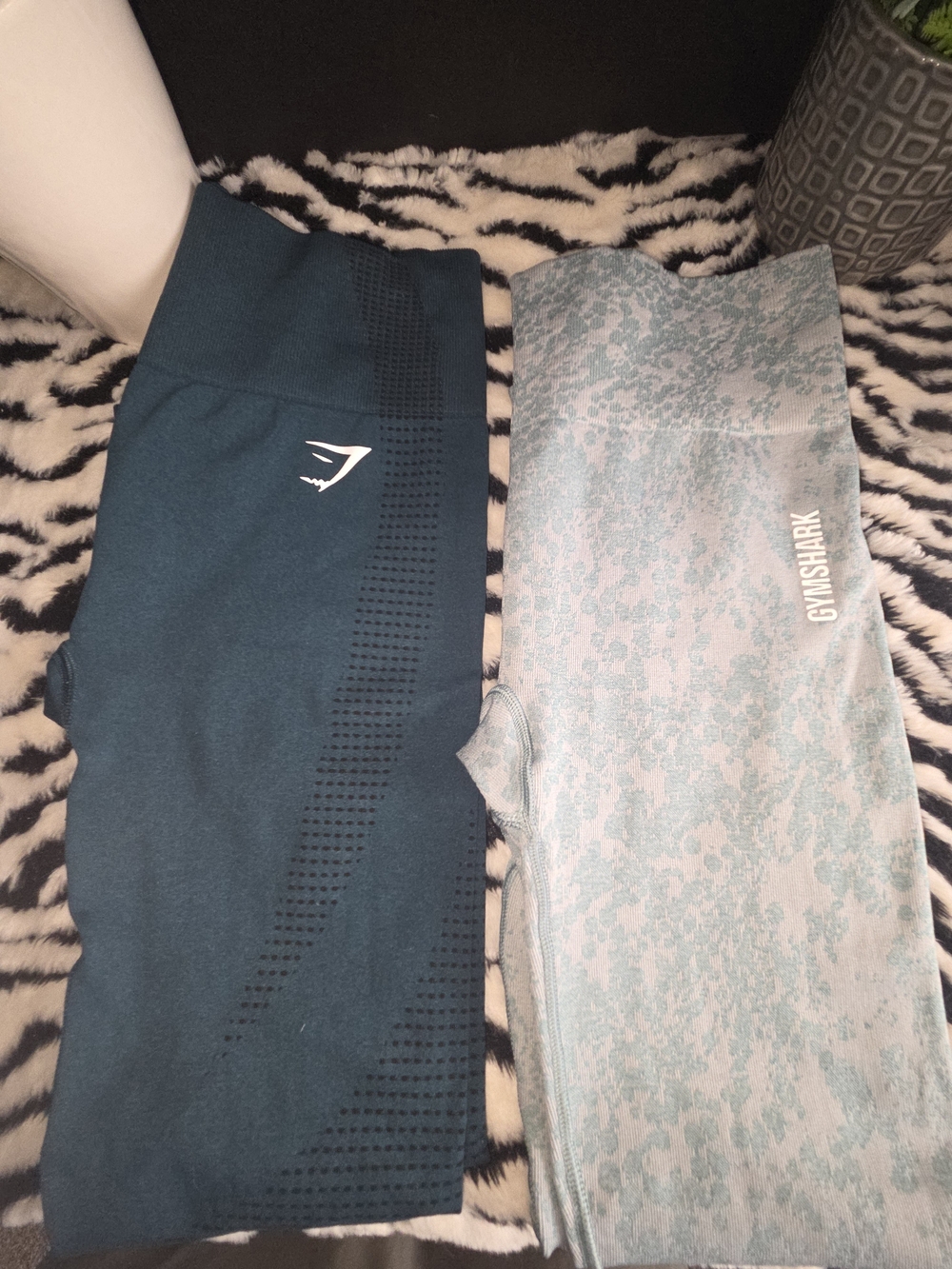 2 Pair Gymshark Women Activewear, 1 Dark Green 1 Light Teal Leggings Set, Size M
